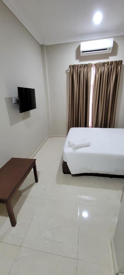 Hotel Shafura 3 Chukai Экстерьер фото
